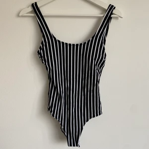 Baddräkt  - Frakt tillkommer 