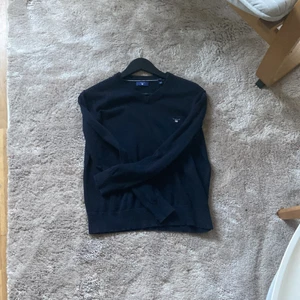 Gant - En gant tröja till för att ha över skjortor storlek 170