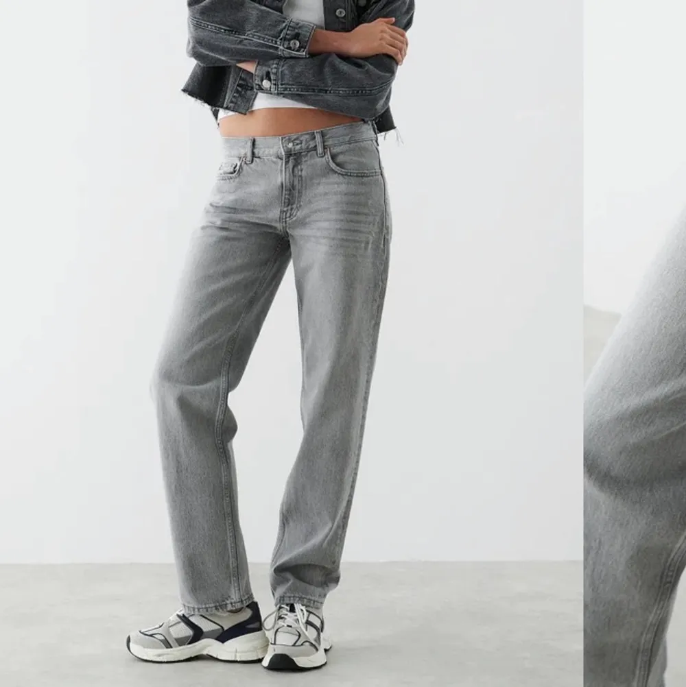 Säljer mina lågmidjade jeans från Gina tricot då det var för stora. Passar mig perfekt i längden som är 173cm. Hör av er vid intresse eller frågor. 💕 Frakt tillkommer! . Jeans & Byxor.