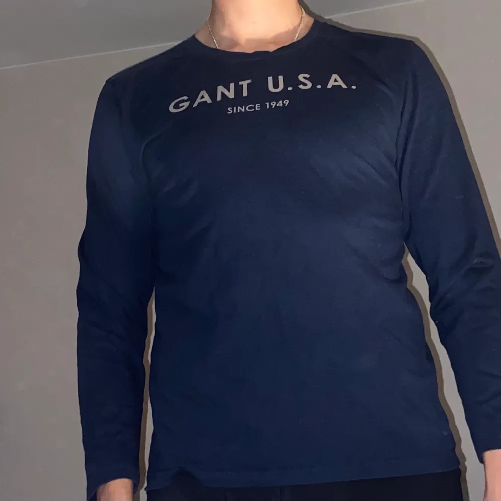 Gant tröja (tunn som en t-shirt. Tröjor & Koftor.