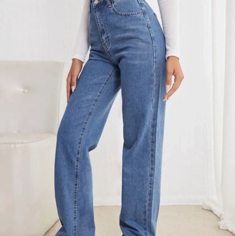 Köpta för 299 aldrig använda 🙃. Jeans & Byxor.