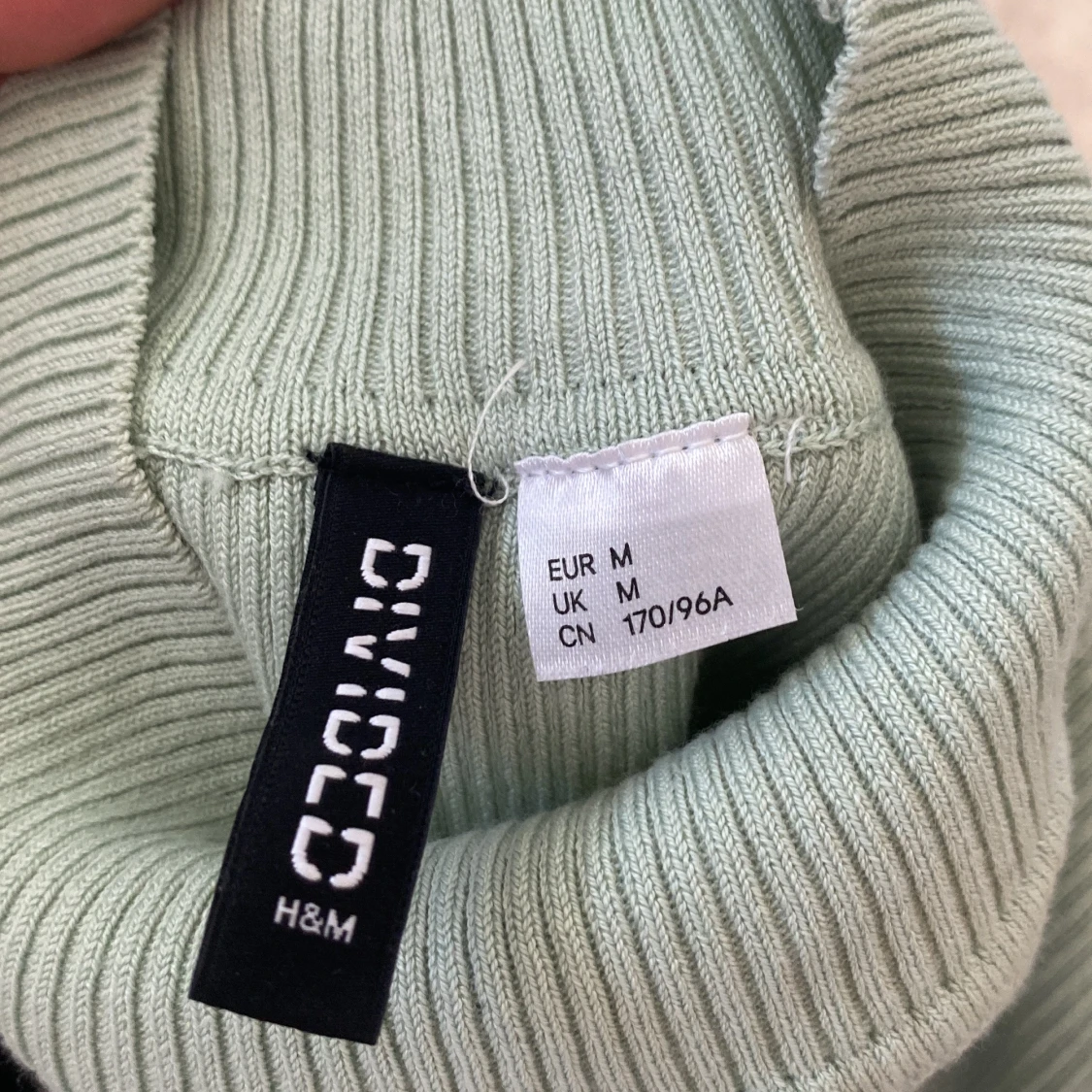 Ljusgrön polo tröja strl m - 90