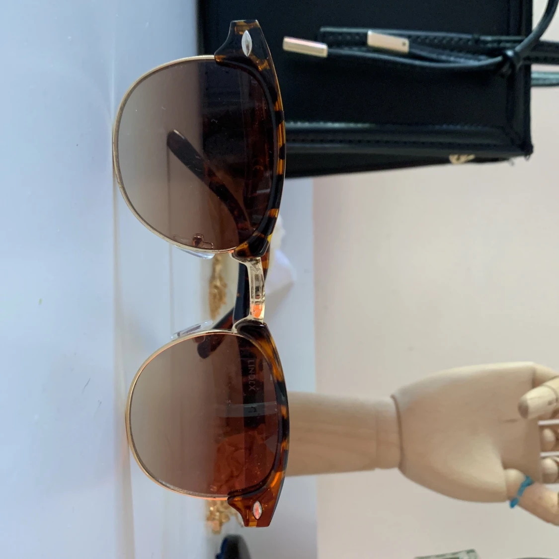 Solglasögon från lindex - 90