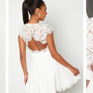 Studentklänning  - Så fin studentklänning i storlek 38 från bubbelroom. Oanvänd med lappar kvar 