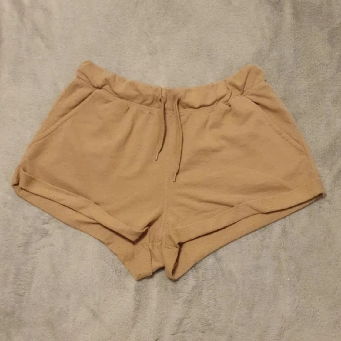 Beige shorts - 90