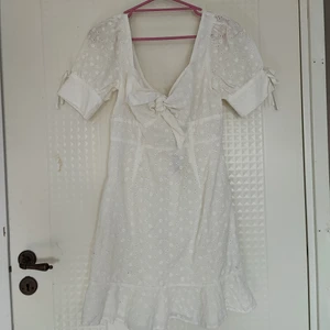 Klänning - Sommrig klänning från boohoo 🥰