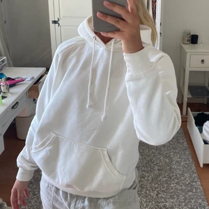 Bikbok hoddie  - Vit Hoddie från bikbok, XS