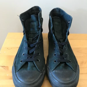 Helsvarta converse storlek 37,5 - Helsvarta converse i storlek 37,5/5