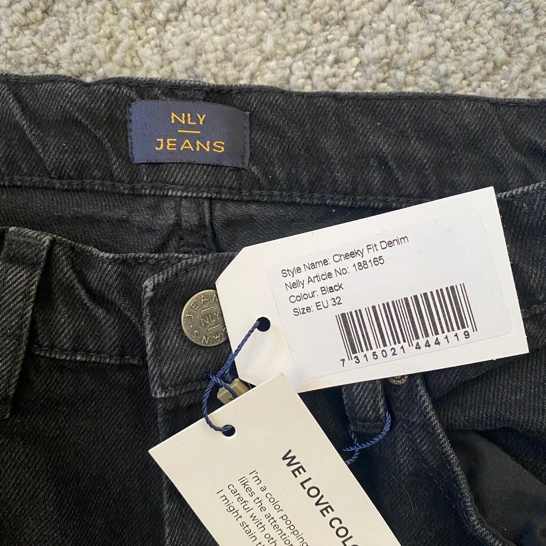 svarta jeans från NELLY - 91