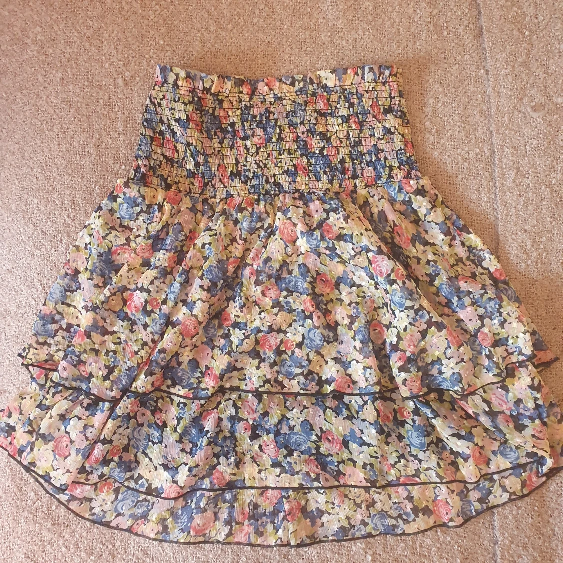 Kjol från bikbok  - 90