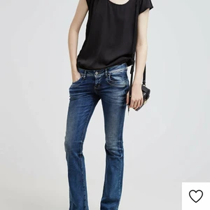 LTB jeans storlek 25/34 - Lånad bild. Ett par helt onanväda jeans från LTB. Model: low rise boot cut. Kan tänka mig att sänka priset ifall det går snabbt.❤
