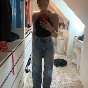 Jeans  - Superfina jeans med perfekt passform. Säljer pga jag aldrig använder de längre. I väldigt bra skick! Från monki. Nypris 400, frakt ingår ej❤️