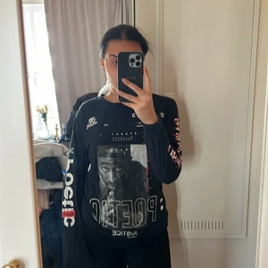 Tupac tröja  - Beställd från Boohoo, knappt använd. 