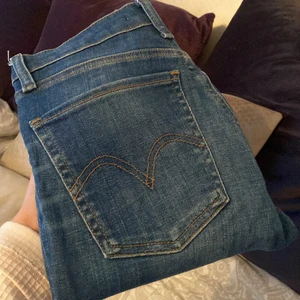 Levis jeans - I fint skick, hör av er för fler bilder ❤️