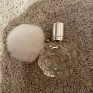 Ariana grande parfym  - Bara testad 80kr + frakt