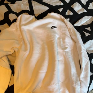 Nike tröja  - Säljer den eftersom den inte längre är min stil 