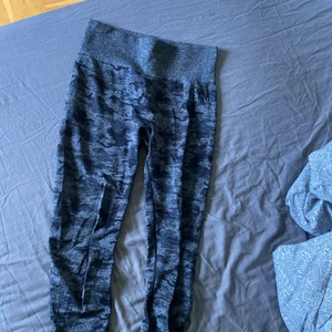 Tights från gymshark  - Väldigt fint skick, inga hål eller sprickor mm. Säljes på grund av att jag föredrar shorts mer. 280kr ink frakt 💖