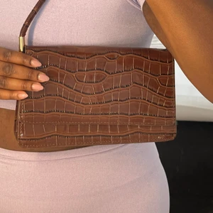 Väska  - Superfin väska, använd fåtal gånger.