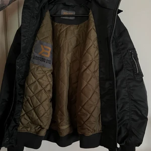 Better Bodies jacka limited edition - Använt ett fåtal gånger. Normal i storlek! Nypris 2000kr