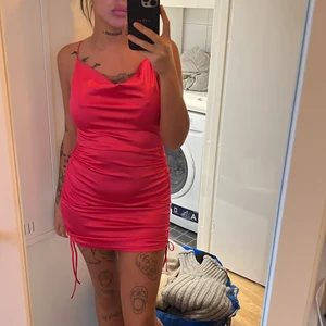 Klänning  - Köpt på HM, aldrig använd