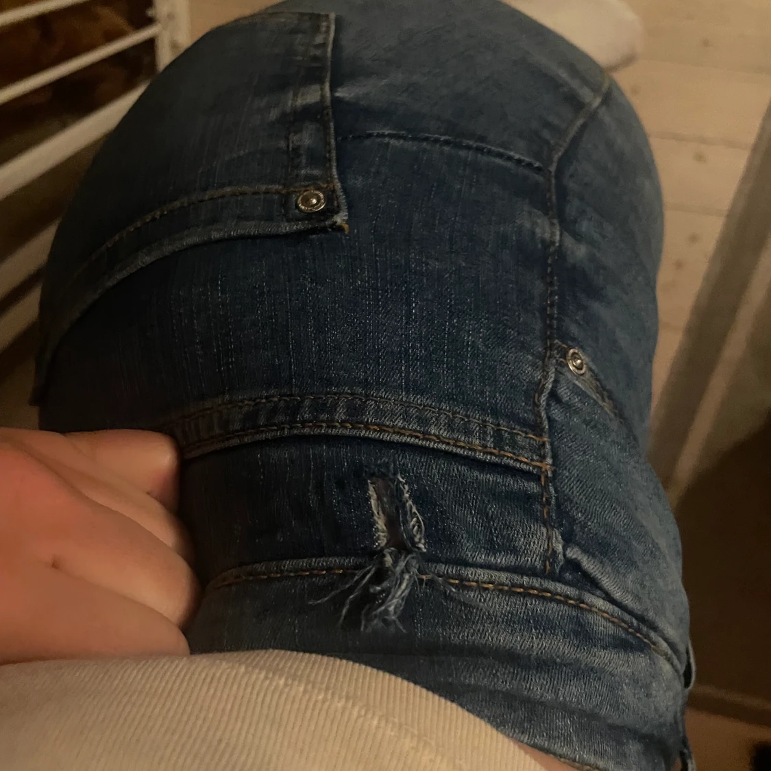 Blå stretchiga jeans  - 91