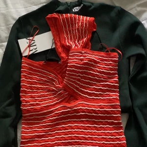 Zara top - Jätte fin topp från zara som passar bra nu till sommaren men som tyvärr inte kommer till användning. 