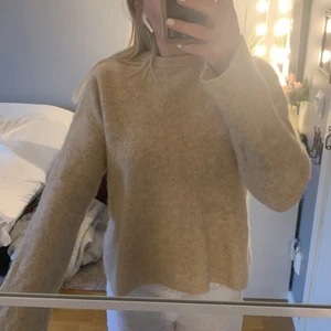 Stickad tröja - Jätte fin men använder aldrig💕 storlek m men passar xs/s