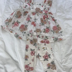 Baby flicka set  - Superfin flick sett i bra skick 