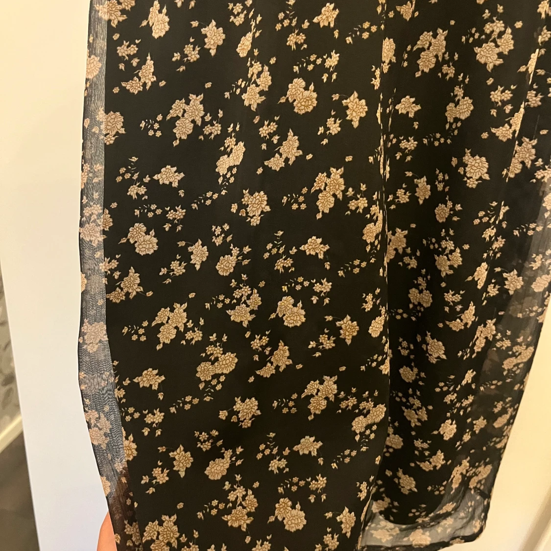 Supersöt svart klänning - 90