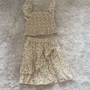 Klänning & kjol  - Set från Shein. Oanvänt. 