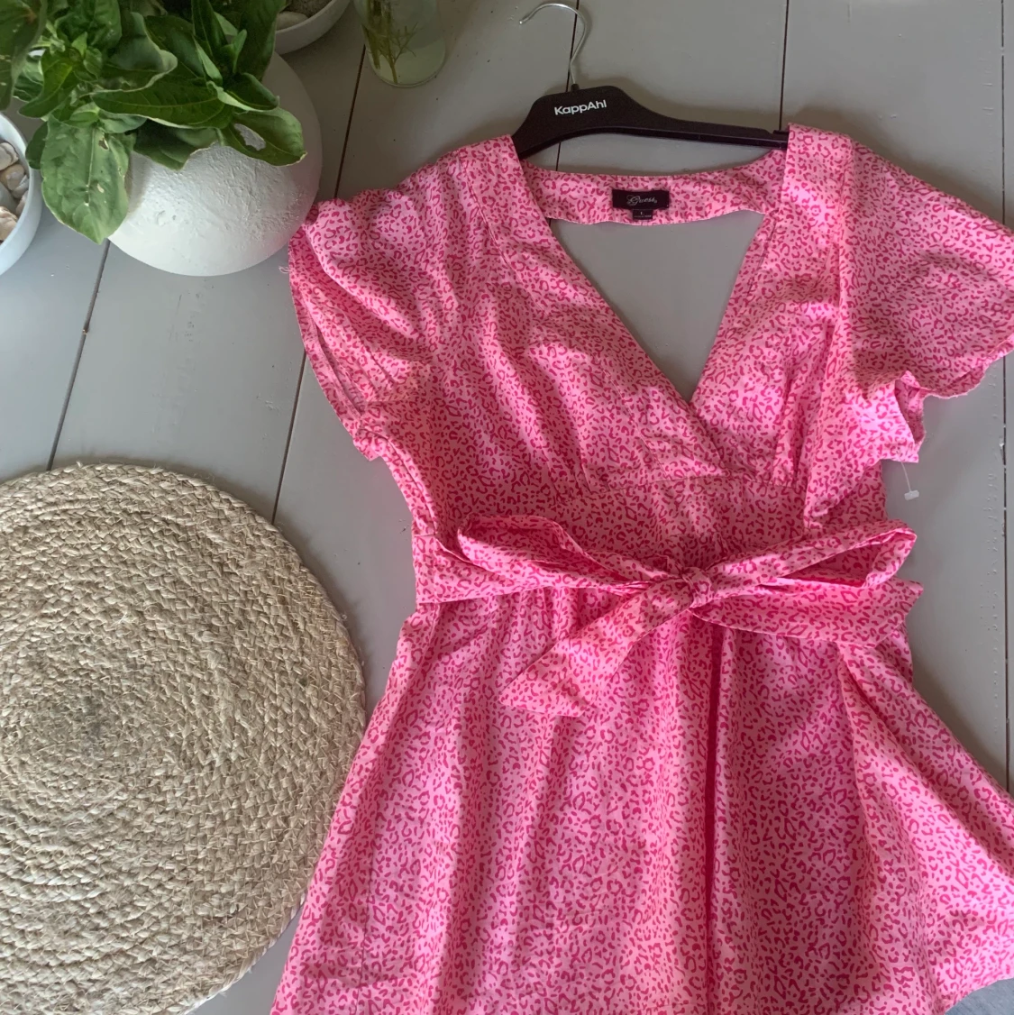 Rosa frärgad tröja