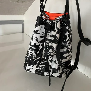 Väska  - Aldrig använd väska