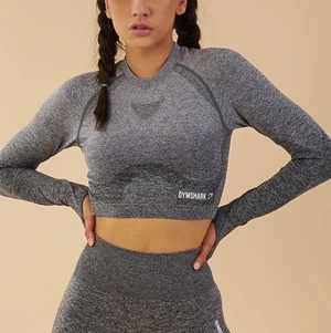 Gymshark ombre crop top - Superfin crop top från gymshark. Avänd 2 gånger så är i nyskick. Meddela om ni vill ha fler bilder ☺️