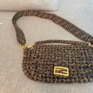 Fendi knit Väska - mycket unik och vintage, lägg till detaljerade bilder om du vill
