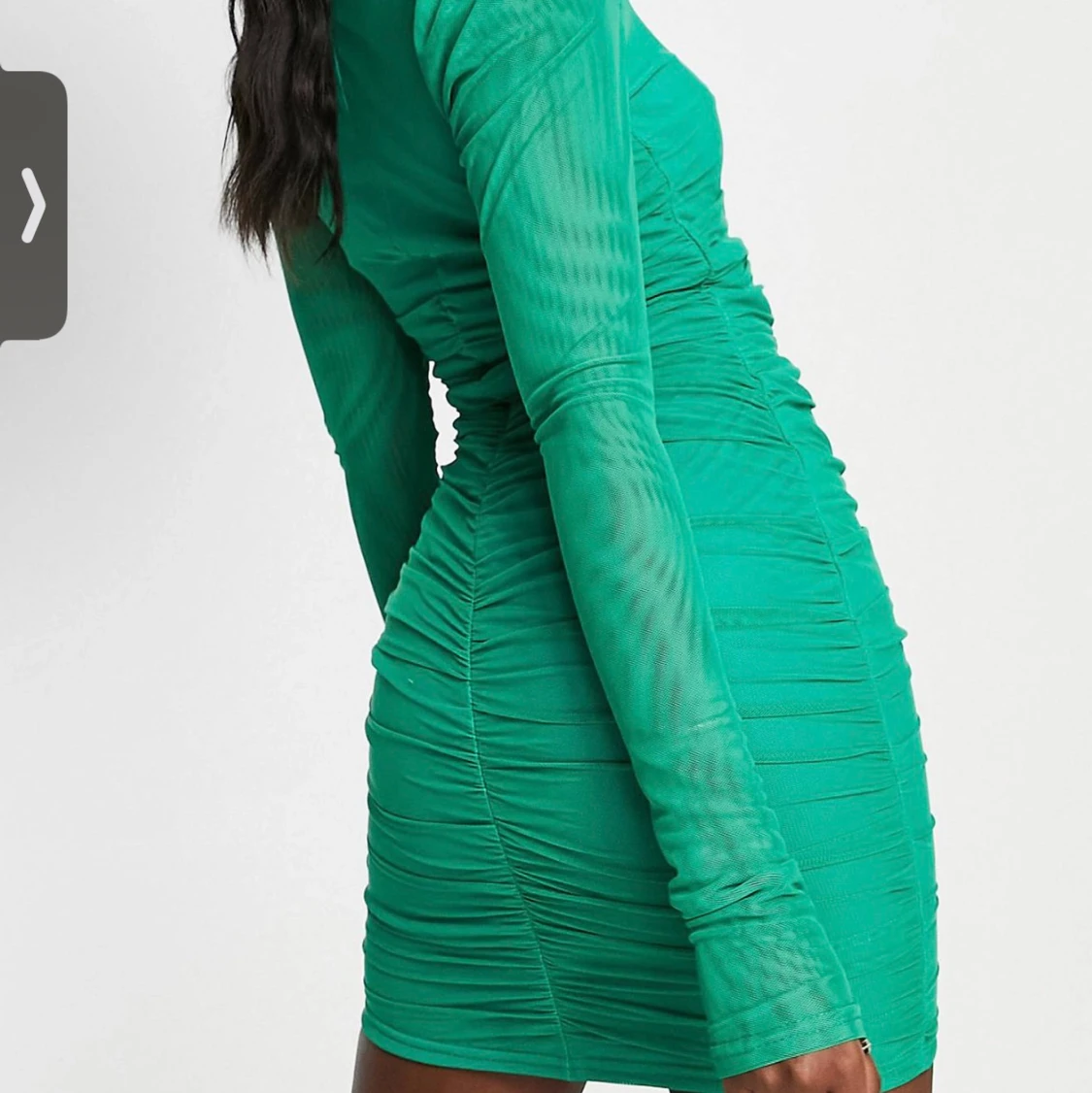 Grön OANVÄND klänning från In The Style - 90