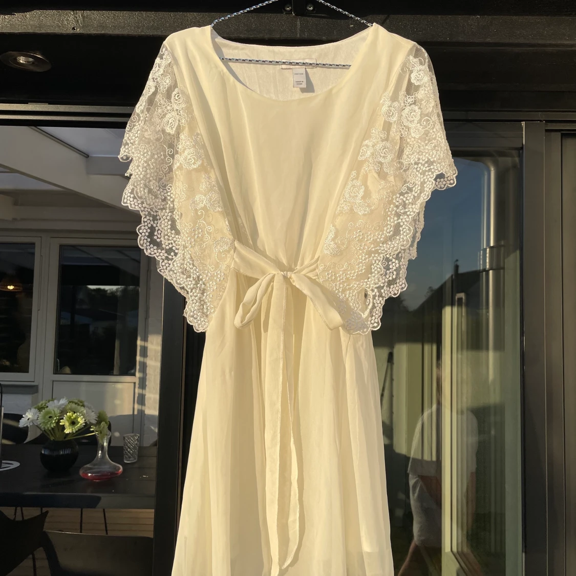 Krämvit sommarklänning - 90