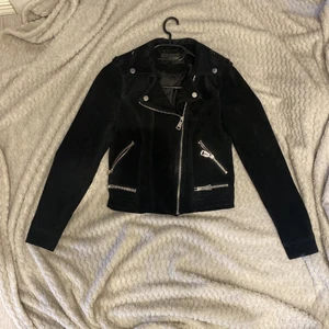 Vero Moda jacka! Stl S  - Använd ett fåtal gånger, gott skick!  Liten S, passar även XS 