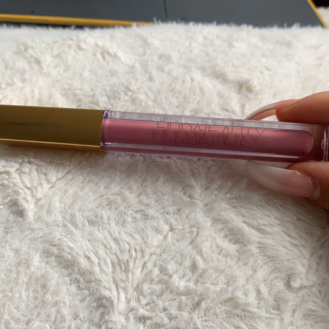 Hudabeauty läppstift  - 90