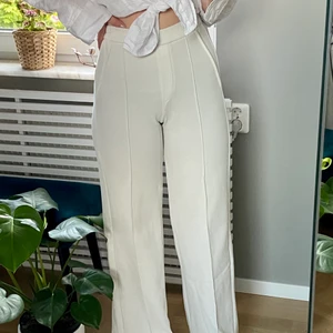 Byxor - Köparen står för frakt, kan även mötas i Stockholm🌸