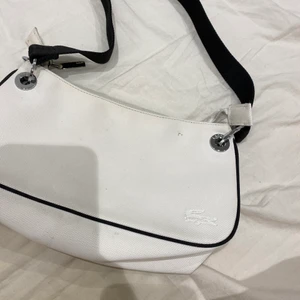 Väska  - Jättefin väska och som svårt och få ta på