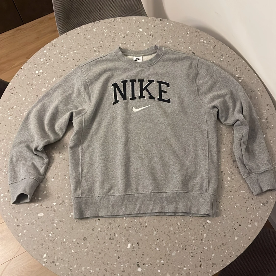 Nike ”retro” sweatshirt