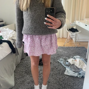Kjol - Jättefin kjol som är perfekt till sommaren, köparen står för frakt och pris kan diskuteras 💓💓