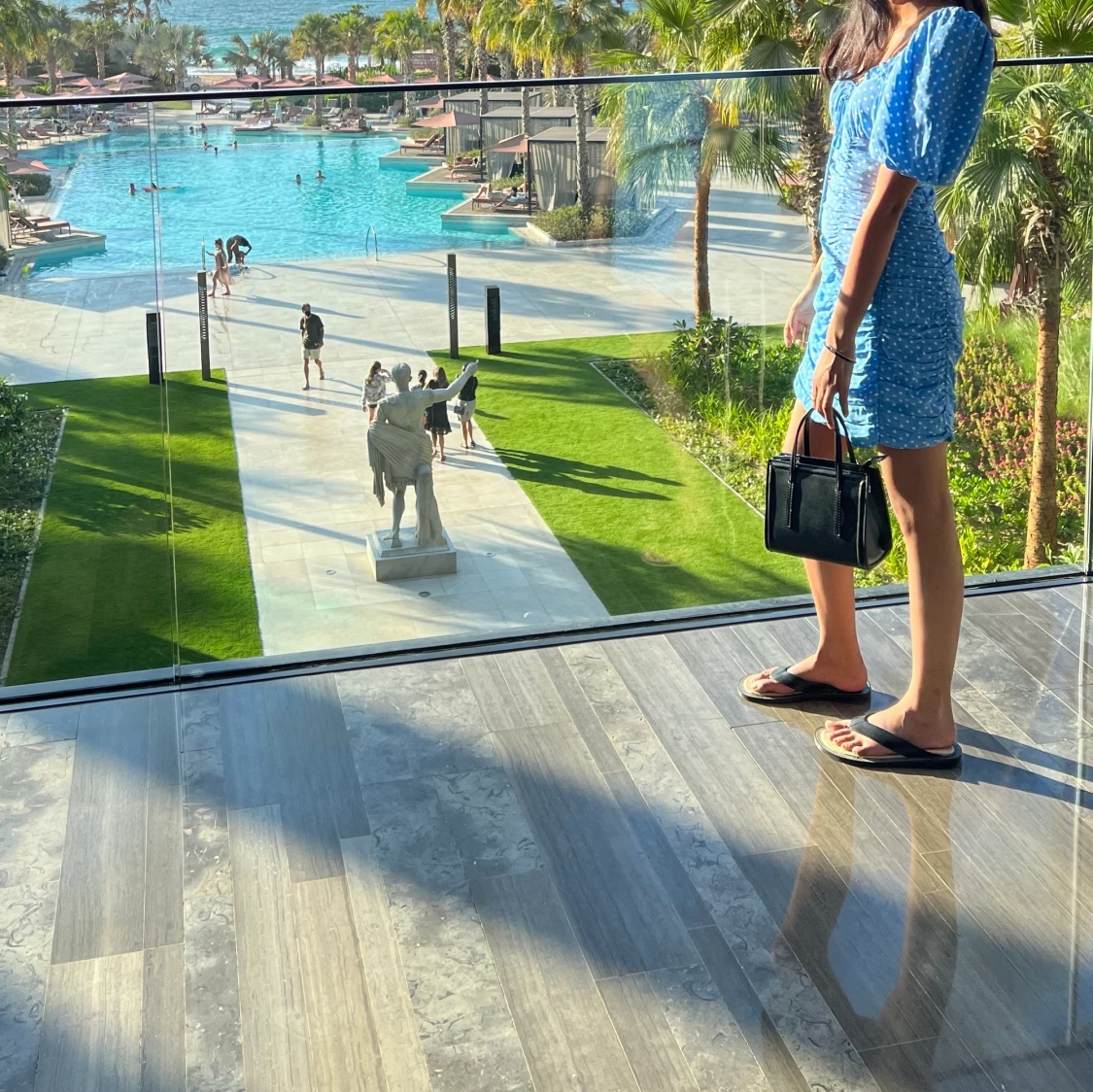 prickig klänning  - 91