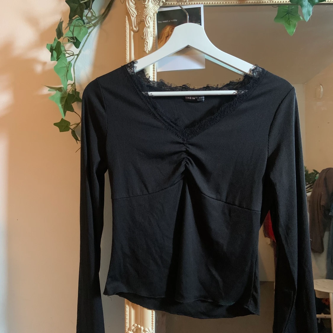 Basic topp med spets