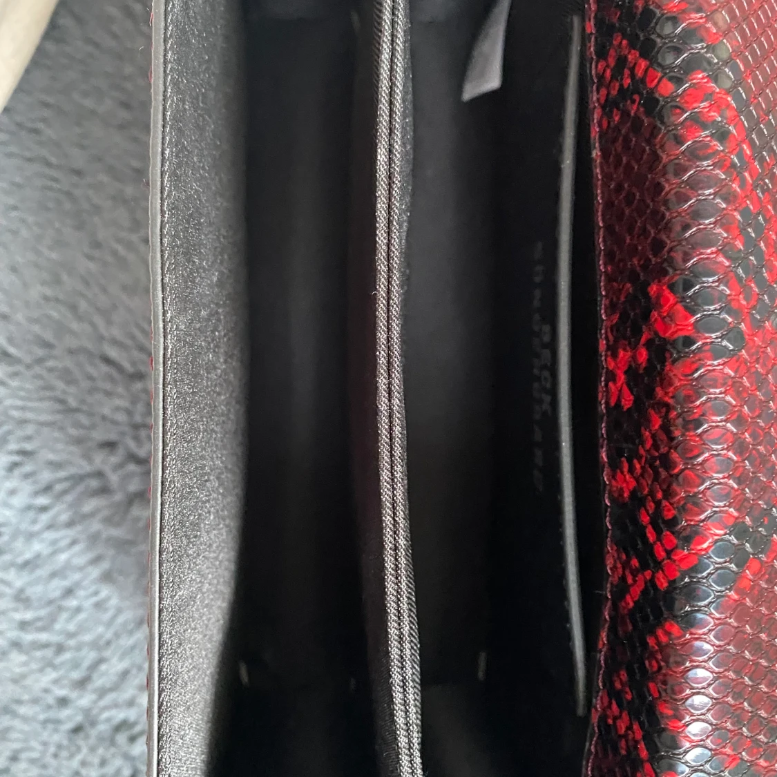 Röd handväska - 91