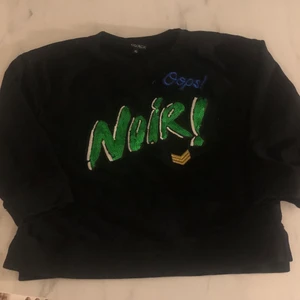 Cool cat xs tröja - Svart med fina detaljer, använd 2ggr.