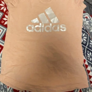 Adidas tränings tröja  - Bra kvalite