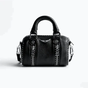 Zadig väska - Så snygg zadig väska i minsta storleken, knappt använd och i mycket bra skick. Dustbag ingår