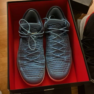 Air Jordan 32  - Ett par snygga jordans i mycket bra skick trots användning. Inga skador på skorna. 