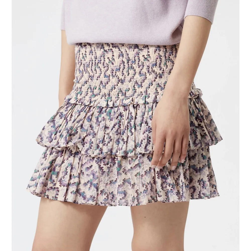 Jättefin kjol från isabel marant, inga defekter då den inte kommit så mycket till använding❤️köpt för ca 3000. Kjolar.